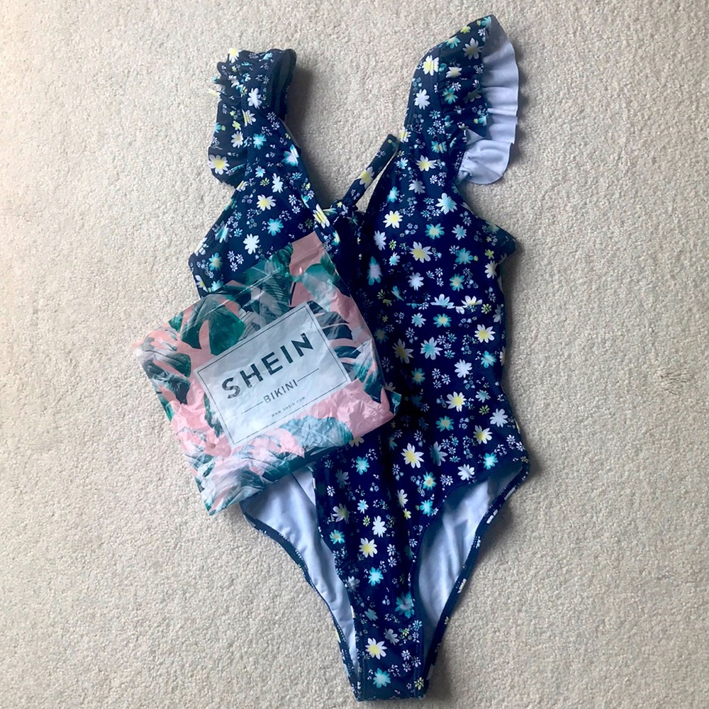 One piece Shein swimsuit